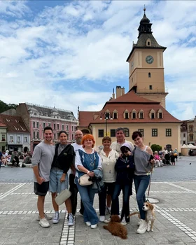 Oana Moșneagu, alături de familie / FOTO: Instagram