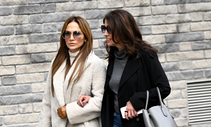 Jennifer Lopez și sora ei Lynda profimedia 0930439926 jpg