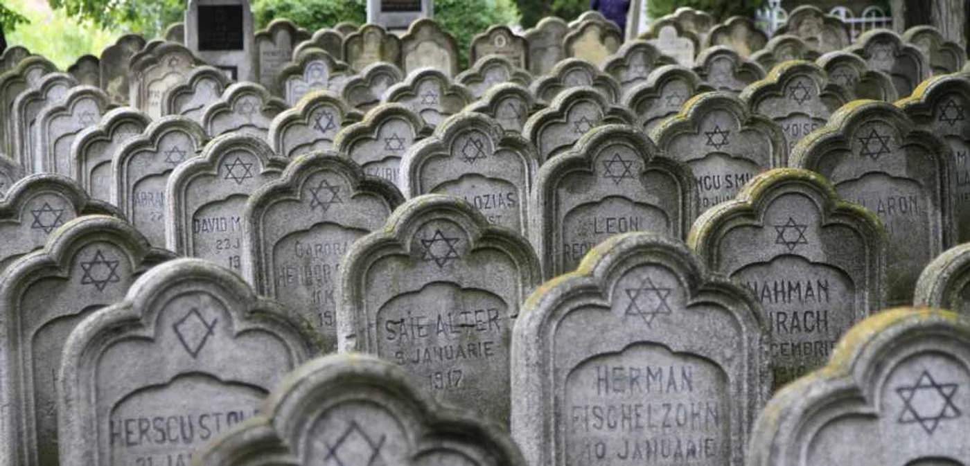 În prezent, cimitirul evreiesc din Iaşi adăposteşte în jur de 150.000 de morminte FOTO cimitire.iasi.ro