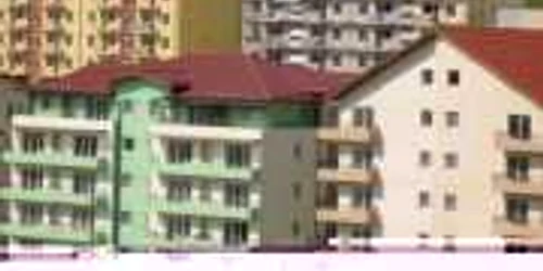 Preţurile locuinţelor  scad şi în euro, şi în lei