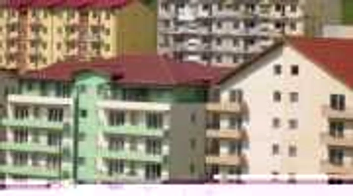 Preţurile locuinţelor scad şi în euro, şi în lei