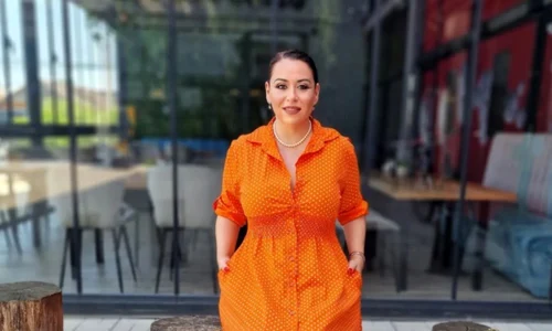 Oana Roman orange jpg