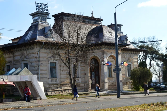 Palatul Copiilor Vaslui a ajuns în paragină                                              FOTO Simona Voicu