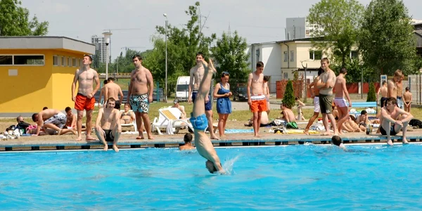 Strandul Municipal s-a deschis sâmbăta aceasta Foto: Dan Luca