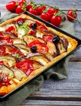 Tarta vinete  Sursa foto shutterstock 2325628283 jpg