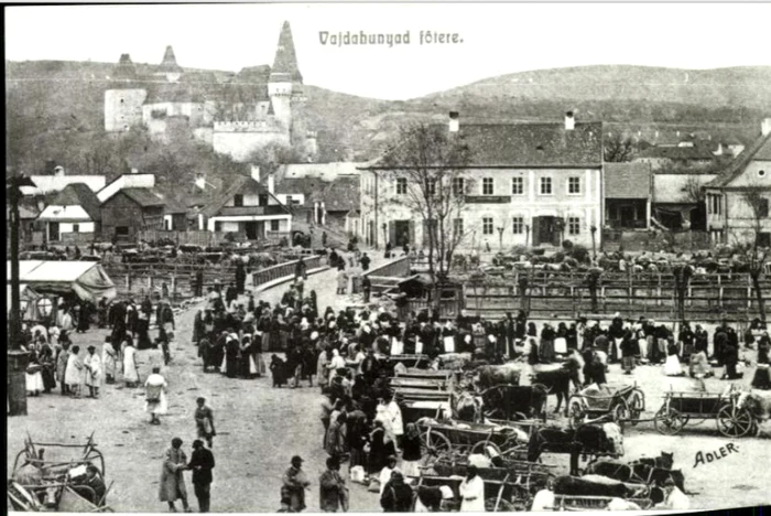 Centrul vechi din Hunedoara în jurul anului 1900. Ilustrată realizată de Adler.