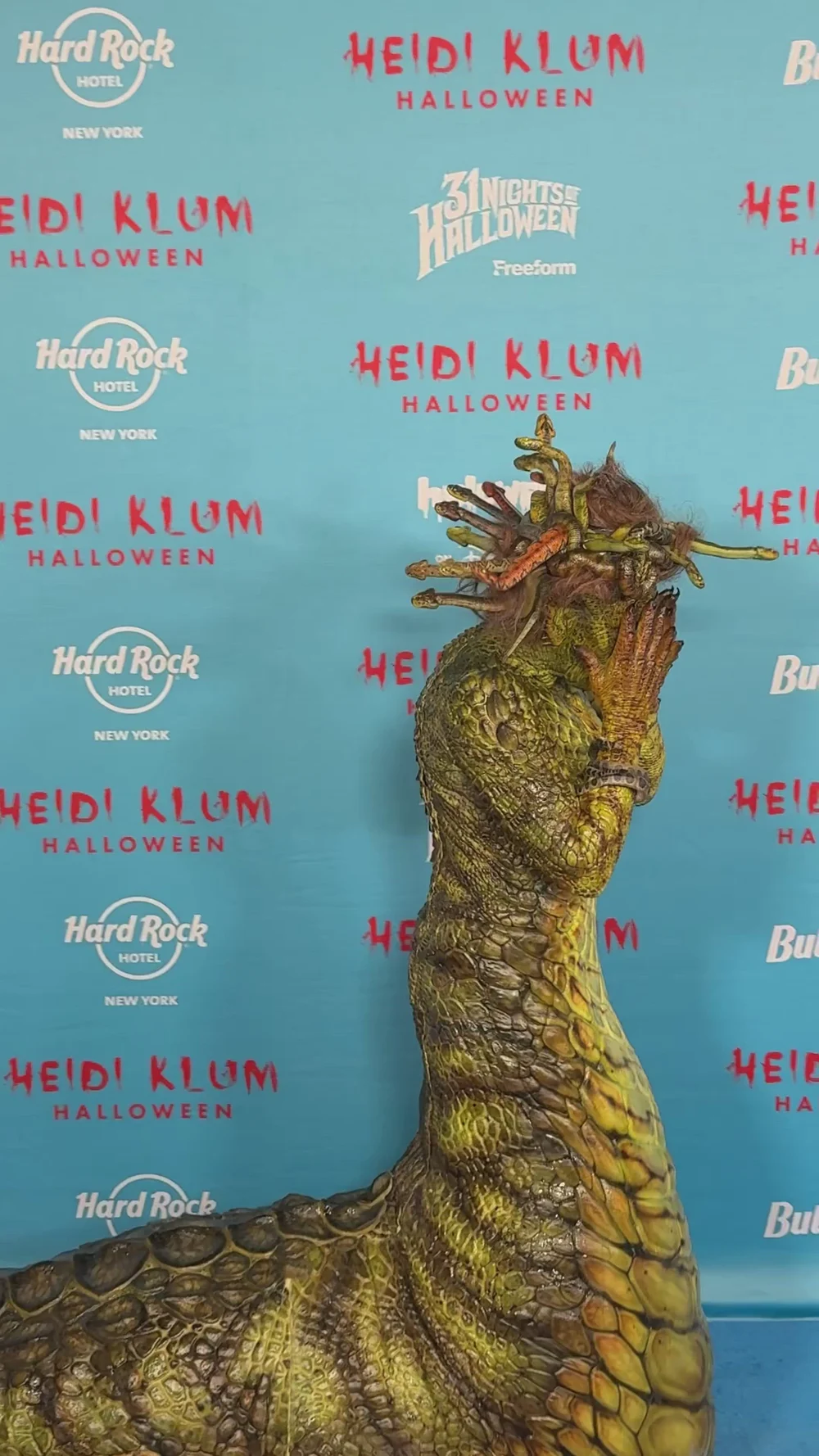 Heidi Klum, transformare spectaculoasă pentru Halloween. I-a îngrozit pe toți cu apariția sa inspirată din mitologia greacă