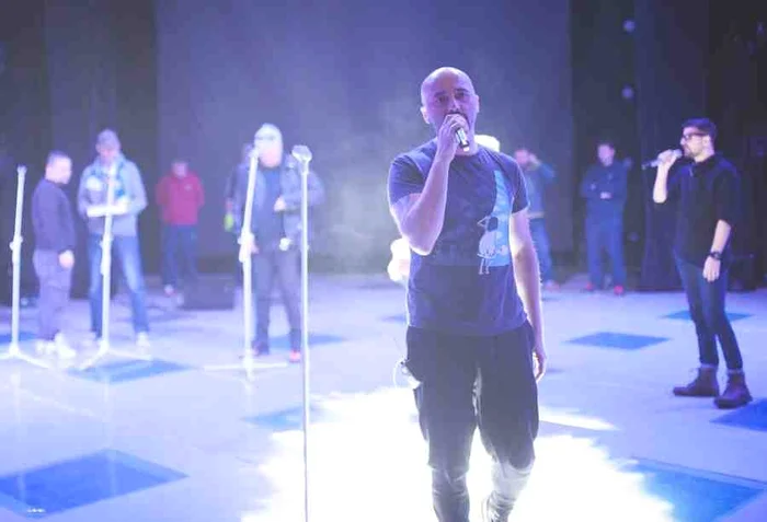 
    La Eurovision 2015, Voltaj va interpreta piesa „De la capăt”Foto: arhiva personală  