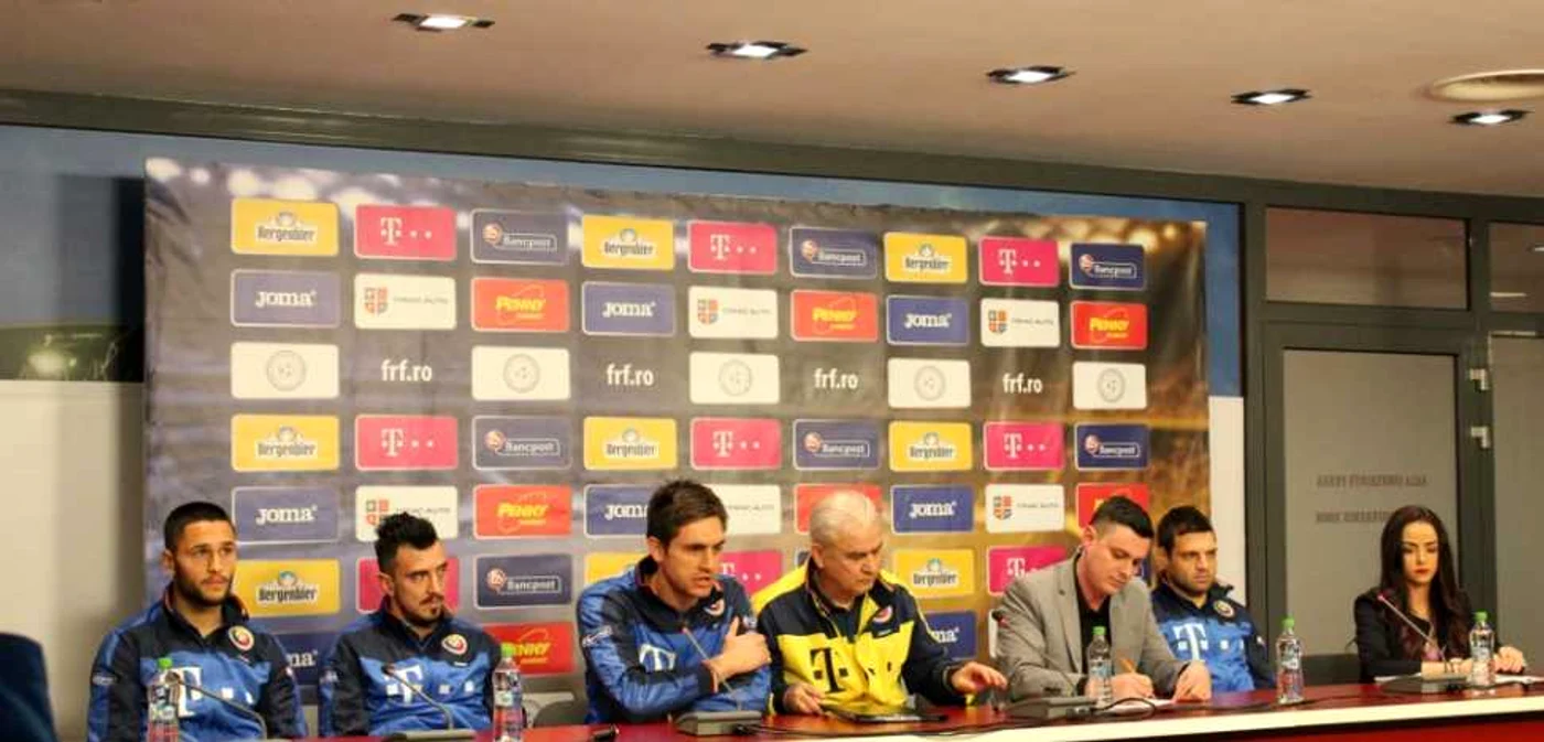 Anghel Iordănescu la conferinţa de presă FOTO Ovidiu Cornea / Cluj