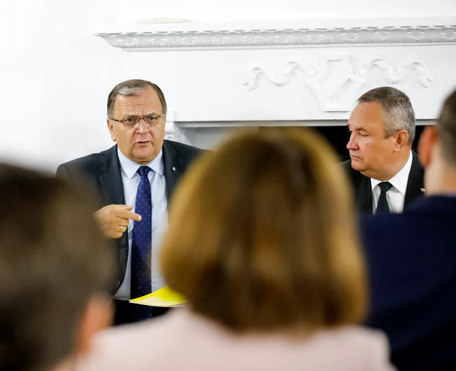 Nicolae Ciucă și Gheorghe Flutur în ședința cu colegii din PNL FOTO Facebook N.Ciucă