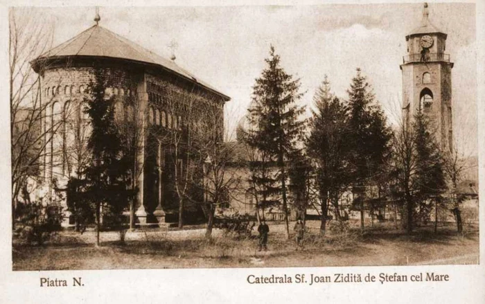 Biserica şi Turnul lui Ştefan cel Mare din Piatra Neamţ. FOTO Historia.ro