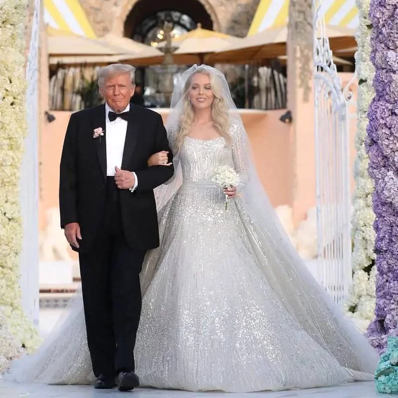 Donald Trump și a dus fiica cea mică la altar jpeg