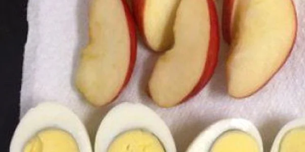 Dieta cu mere şi ouă. Cum slăbeşti rapid