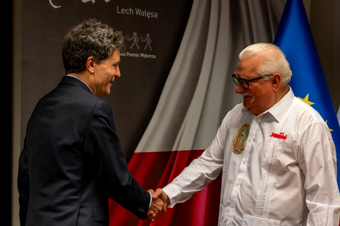 Nicușor Dan și Lech Wałęsa. FOTO Administrația Prezidențială