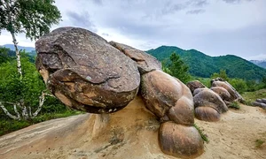 trovanti decebal matei jpg