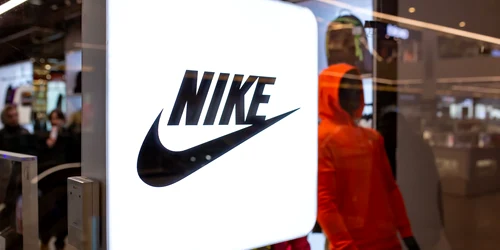 Nike Logo magazin shutterstock 2143887781 jpg