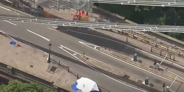 Cele două cadavre au fost descoperite pe podul suspendat Clifton din Bristol. FOTO Captură Sky News