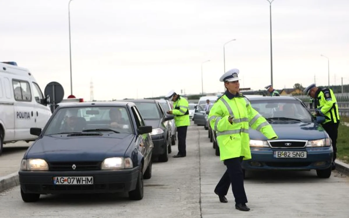 Șoferi, puteți sta liniștiți! Polițiștii nu vă umblă la buzunarefoto: Arhivă