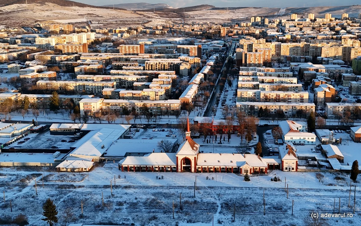 Gara din Hunedoara. Foto: Daniel Guță. ADEVĂRUL