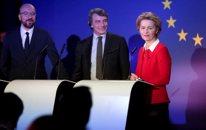 Charles MICHEL, Preşedintele Consiliului European, David Maria SASSOLI, Preşedintele Parlamentului European şi Ursula von der LEYEN, Preşedinta Comisiei Europene FOTO EPA EFE