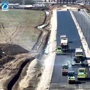 Lucrările pe lotul 1 al Autostrăzii A0 Nord au ajuns la 40%. Aproximativ 650 de muncitori lucrează pe tronsonul Joița–Corbeanca pentru a termina până la sfârșitul anului FOTO: captură video FB