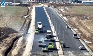 Lucrările pe lotul 1 al Autostrăzii A0 Nord au ajuns la 40%. Aproximativ 650 de muncitori lucrează pe tronsonul Joița–Corbeanca pentru a termina până la sfârșitul anului FOTO: captură video FB