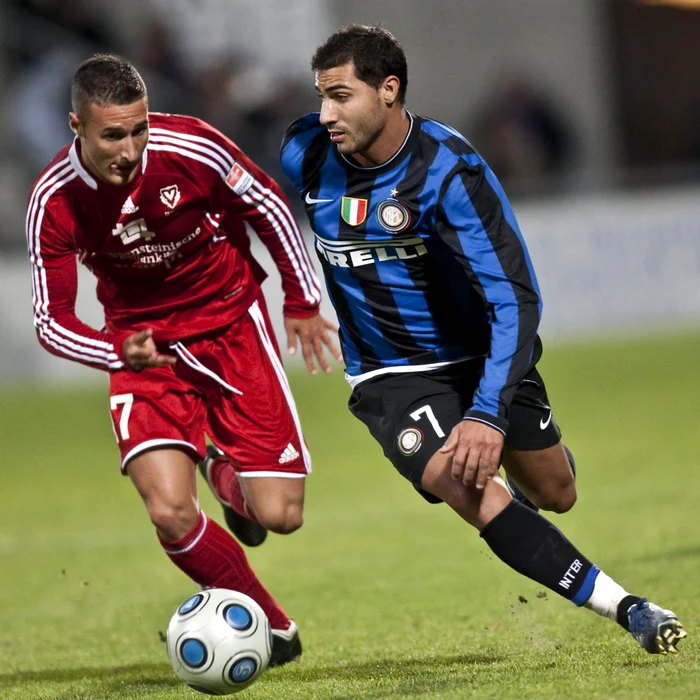 
    Ricardo Quaresma (dreapta)  