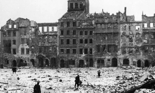 Dezbatere „Historia”: Insurecţia din Varşovia, cea mai mare revoltă armată împotriva naziştilor | VIDEO jpeg