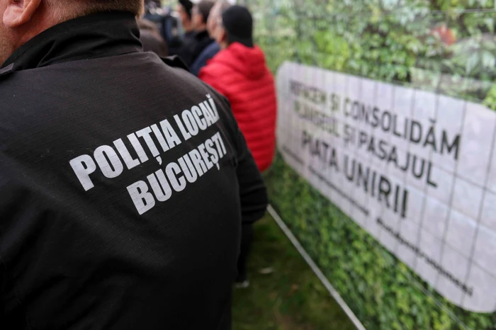 Scandal cu Poliția, la Planșeul Unirii FOTO: Inquam Photos / Octav Ganea