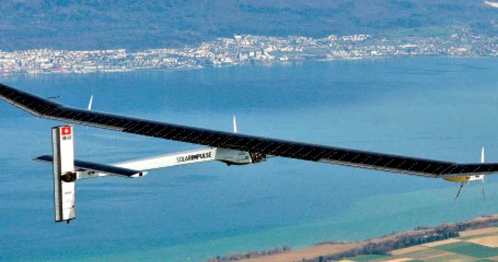 Solar Impulse a zburat deasupra Elveţiei  