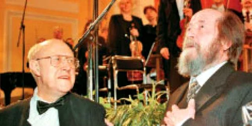 Violoncelistul Mstislav Rostropovici şi Aleksandr Soljeniţîn 