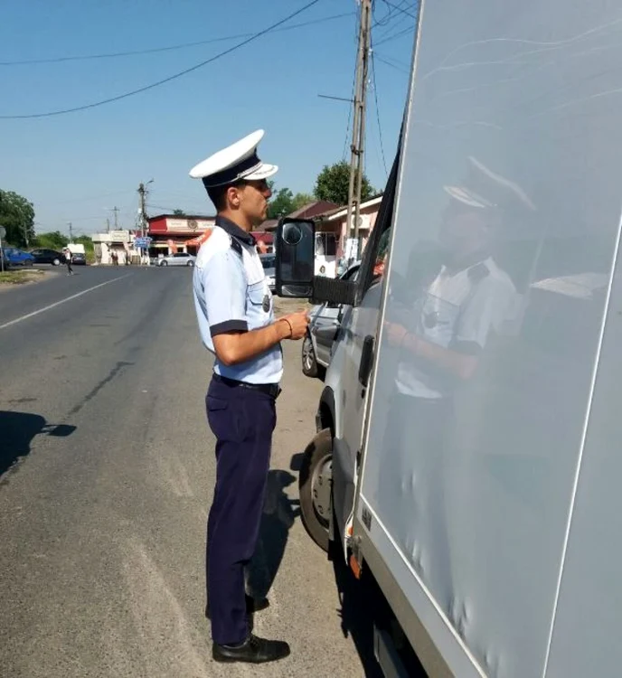 Poliţia a tras pe dreapta, în ultima săptămână, sute de maşini FOTO IPJ Călăraşi