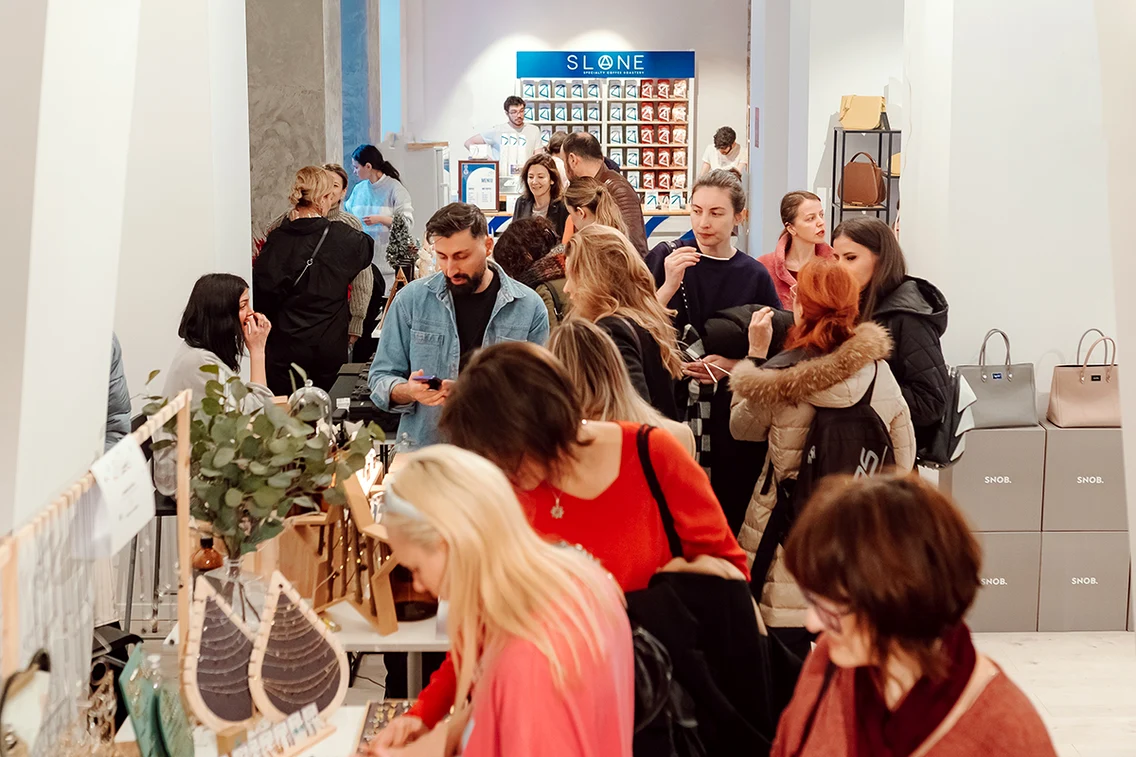 Cosmic Beauty & Wellness Festival cuprinde și o zonă de târg