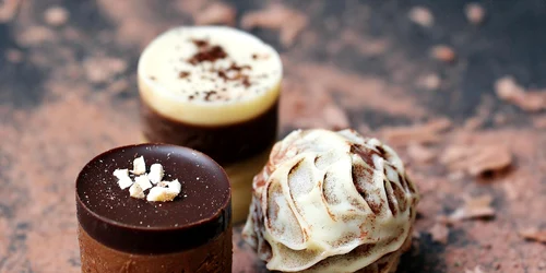 noname 13 chocolates 1737503 1920 jpg