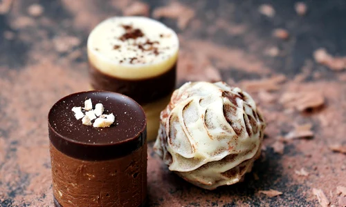 noname 13 chocolates 1737503 1920 jpg