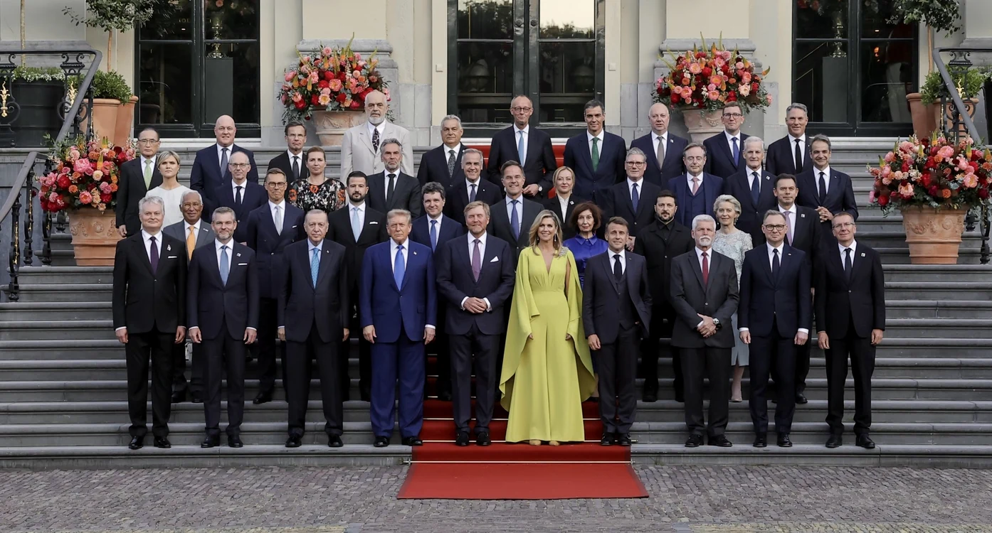 Poza de familie a liderilor prezenți la summit-ul NATO de la Haga/FOTO/X