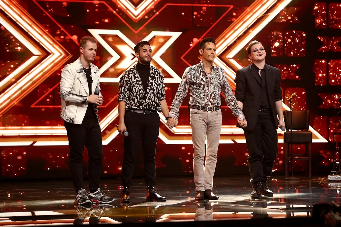 Ștefan Bănică, alături de concurenții X Factor. FOTO Arhivă