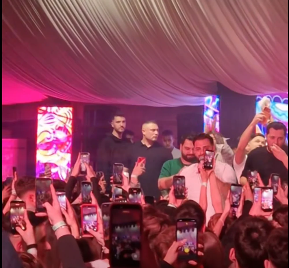 Alcool, țigări și maneliști la un bal pentru liceeni: „Nici nu a început primul vers că deja a primit bani, 500, 700, 1.000”