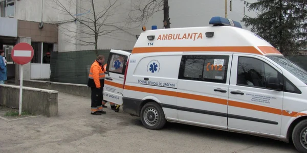 Fata fusese adusă la Spitalul Judeţean de Urgenţă Vaslui cu ambulanţa FOTO