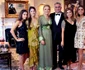 Prințesa Yasmine Pahlavi, alături de Prințul moștenitor Reza, cele trei fiice și soacra ei, Farah, fosta Împărăteasă a Iranului