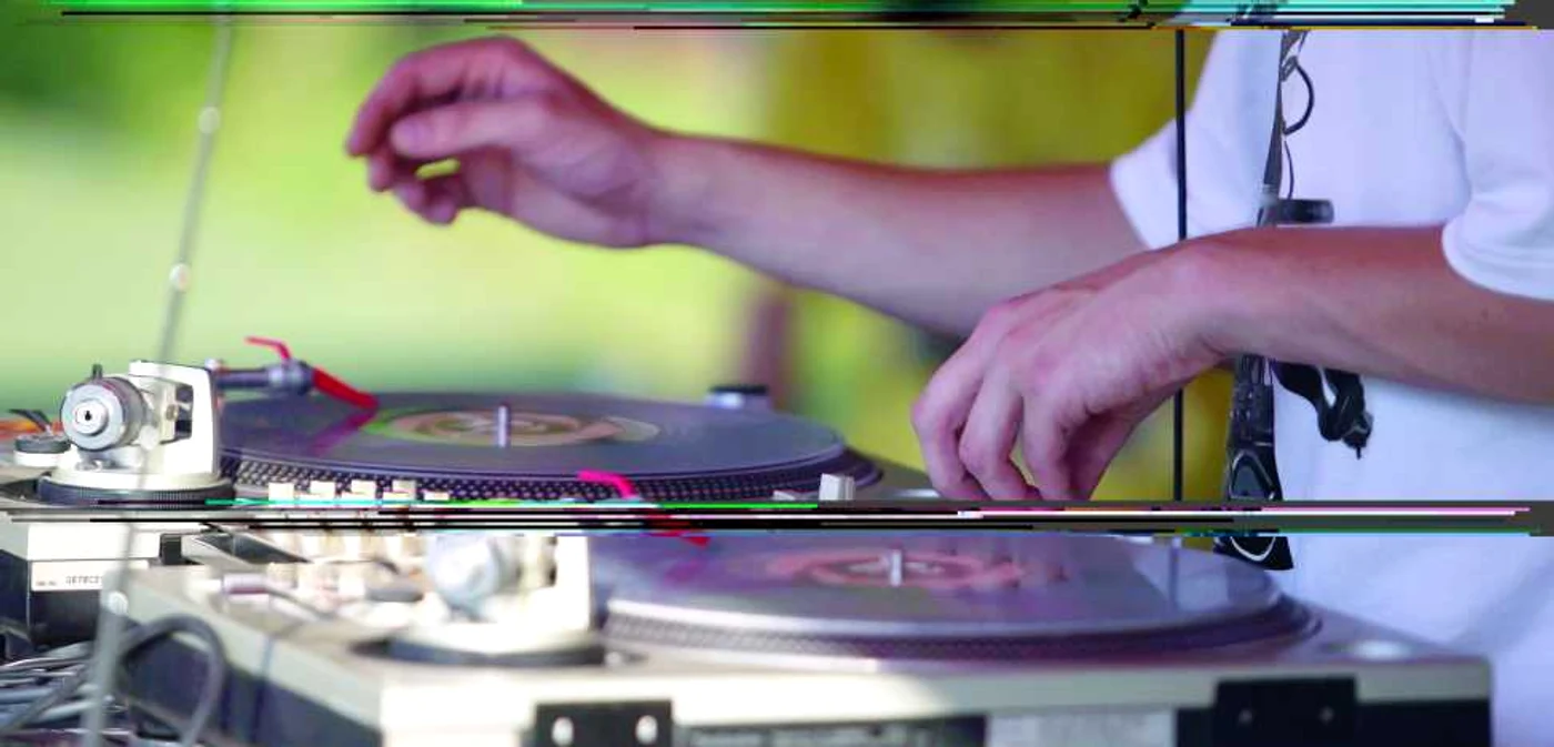 Muzica va fi asigurată de Dj KuKy