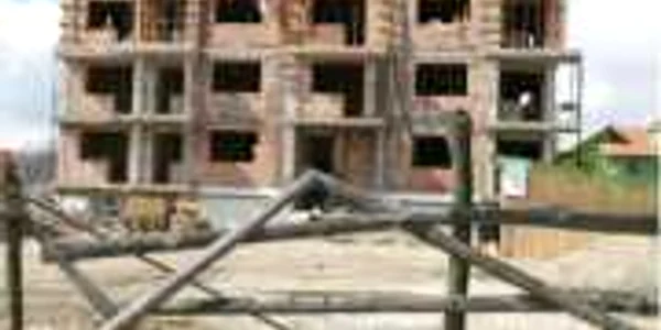 Construcţiile au  tras PIB-ul în jos