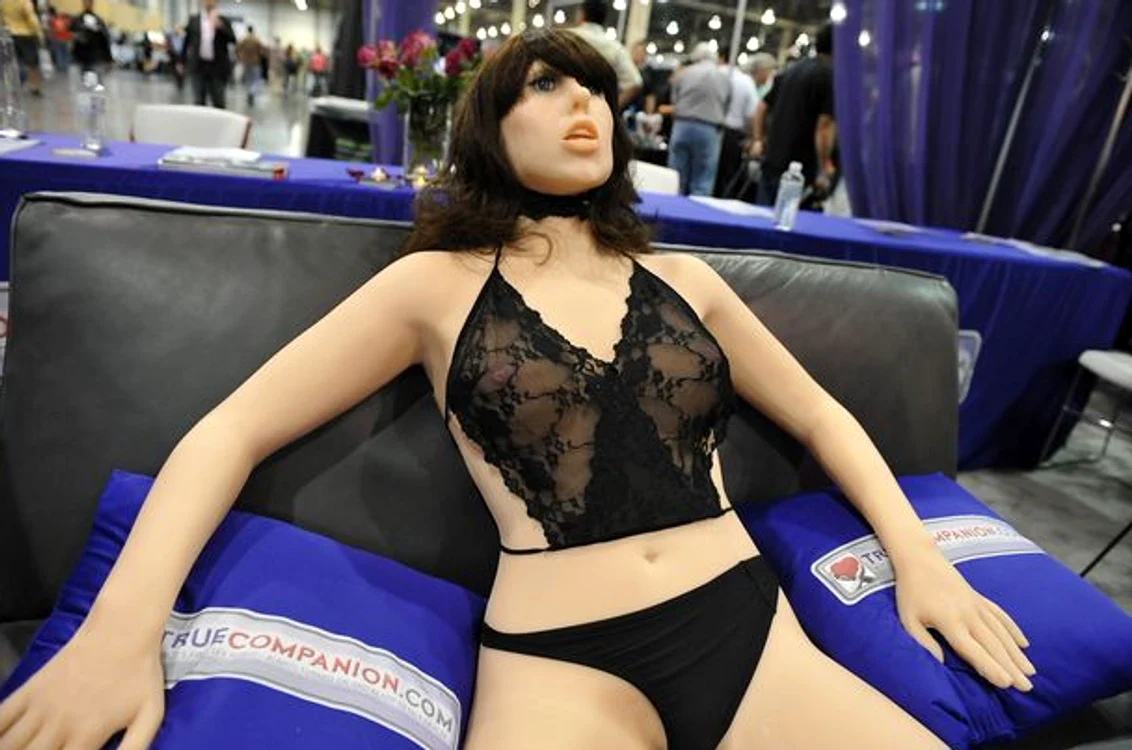 Sexul oral va fi în compania unor roboți