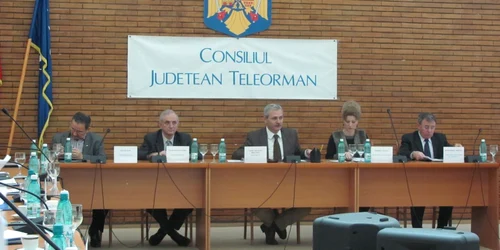 Consilierii judeţeni au discutat problema fondurilor insuficiente
