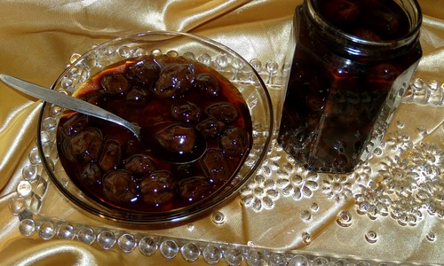 dulceata de nuci verzi jpeg