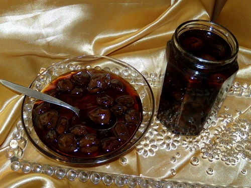 dulceata de nuci verzi jpeg