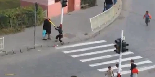 Batranul a fost lovit in plina strada