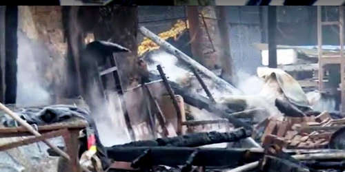 Incendu casa politist