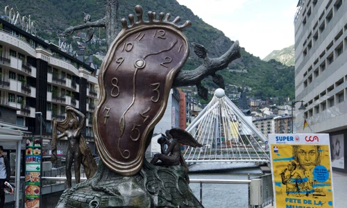 1860100 clock 2711267 jpg