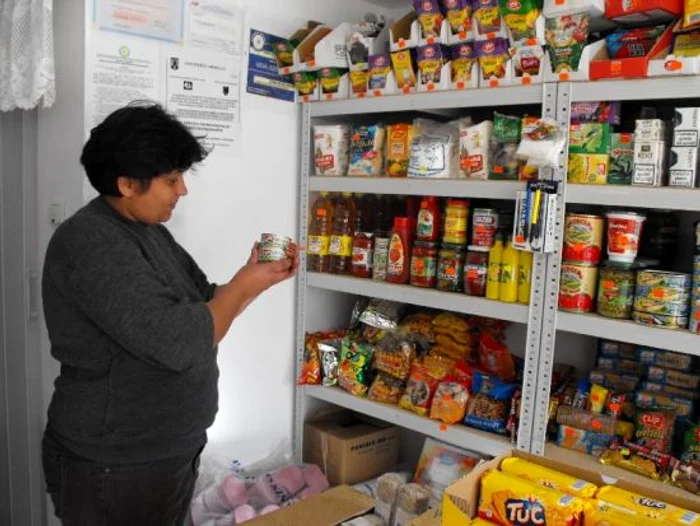 Peste 30 de kg de produse alimentare au fost retrase de pe piaţă (foto arhivă)